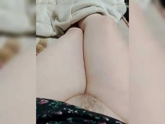 Live sex webcam photo for Neznakomka44 #292198577