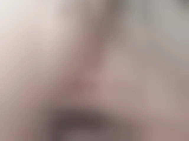 Live sex webcam photo for Neznakomka44 #293845601