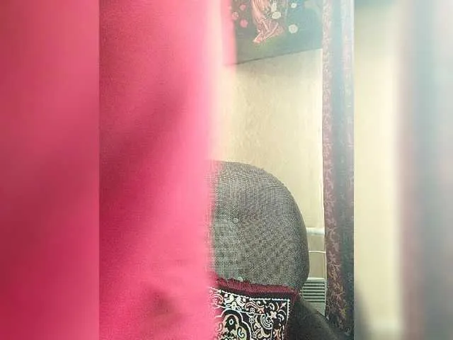 Live sex webcam photo for Nezsbudka #288063572