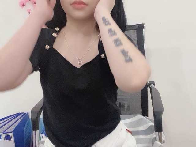 Live sex webcam photo for NgocBich2k #277685075