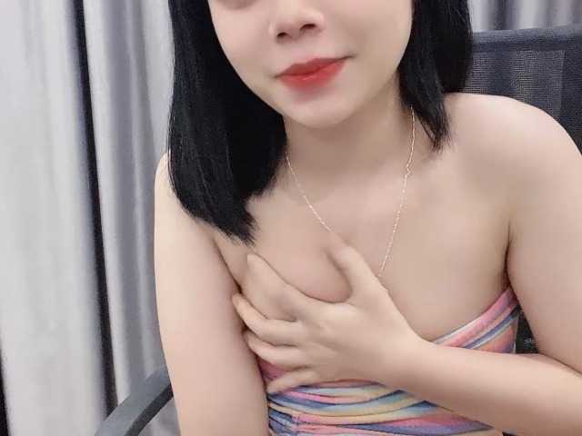 Live sex webcam photo for NgocBich2k #277705571