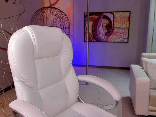 Live sex webcam photo for NiaBennet #273172381