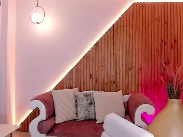 Live sex webcam photo for NiaBennet #273409693