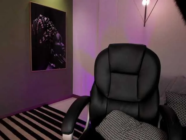 Live sex webcam photo for NiaBennet #273769153