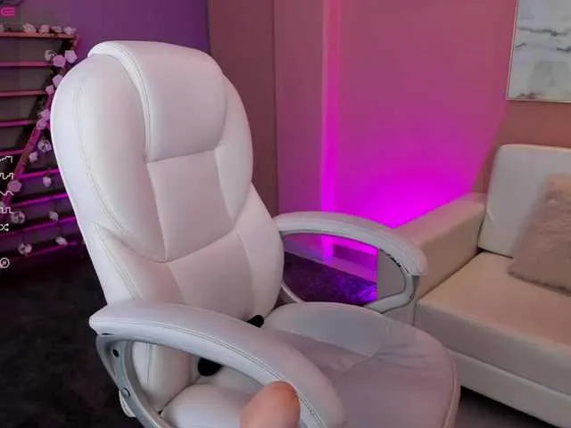 Live sex webcam photo for NiaBennet #274110369