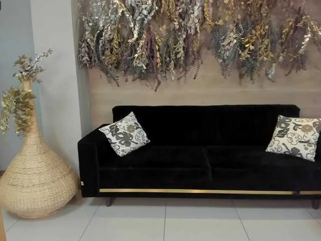 Live sex webcam photo for NiaBennet #274186984