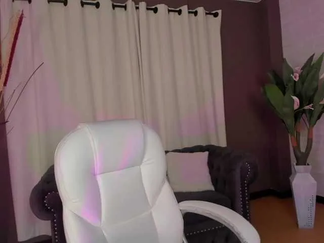 Live sex webcam photo for NiaBennet #274397124