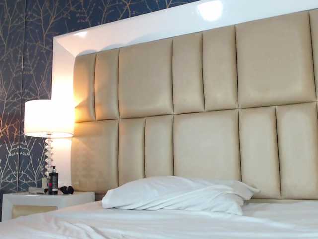 Live sex webcam photo for NiaLopez1 #275426918