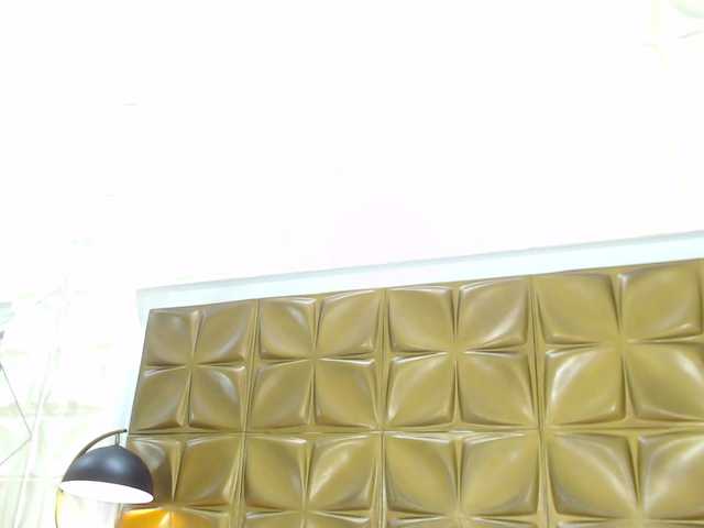 Live sex webcam photo for NiaLopez1 #275648599