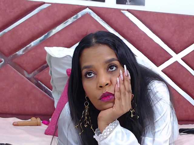 Live sex webcam photo for NiaPratt #276995933