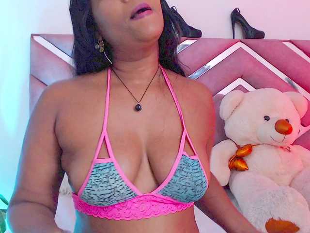 Live sex webcam photo for NiaPratt #291476865