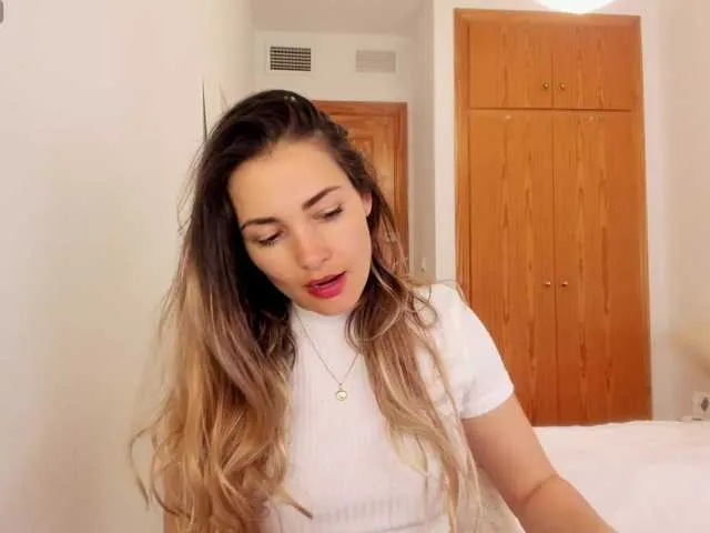 Live sex webcam photo for NiaStone #290866899