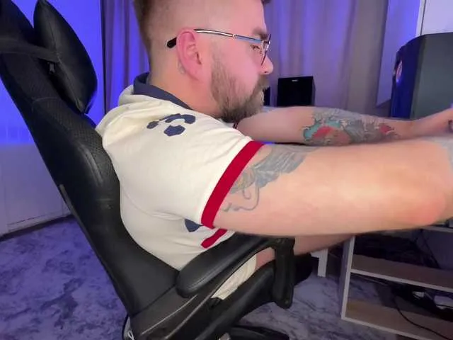 Live sex webcam photo for NiceMax #290409866