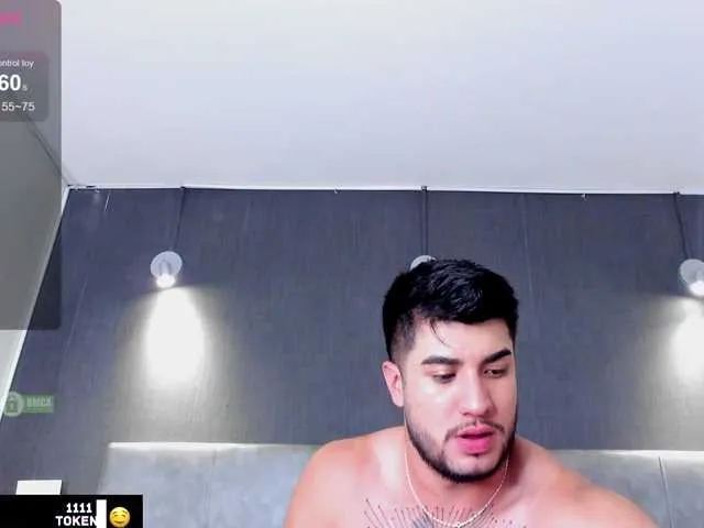 Live sex webcam photo for Nick-Santos #289609505