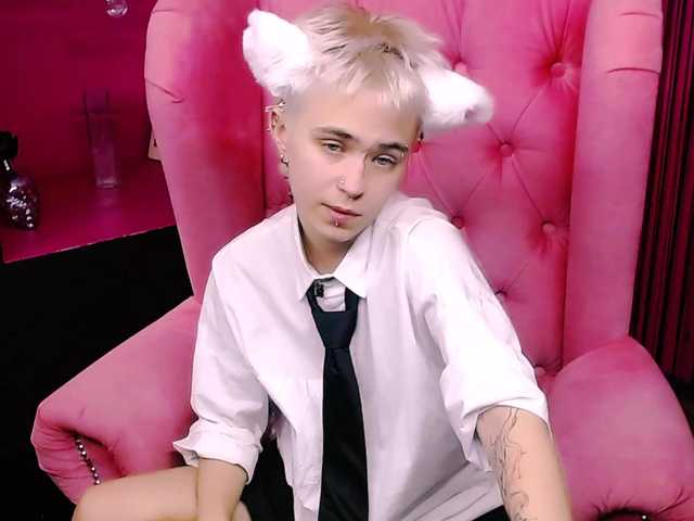 Live sex webcam photo for NickBlond #277202061