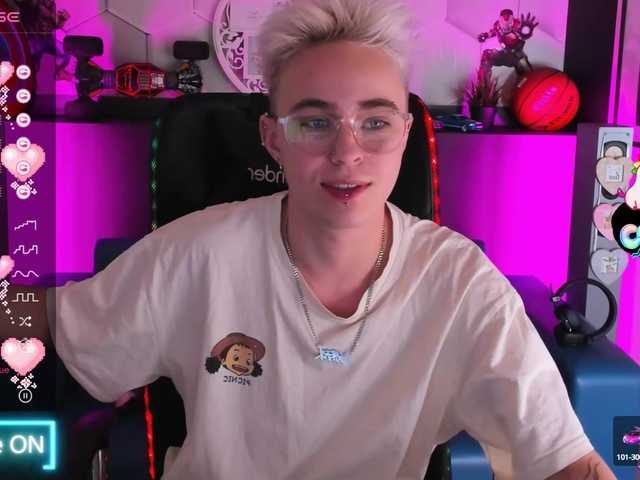 Live sex webcam photo for NickBlond #277263822