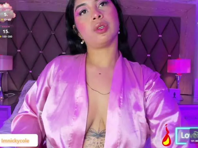 Live sex webcam photo for NickyCole #290452026