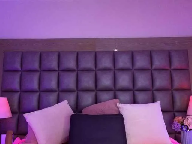 Live sex webcam photo for NickyCole #290517211