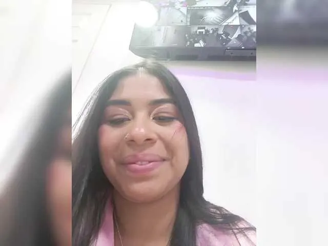 Live sex webcam photo for NickyCole #291055003