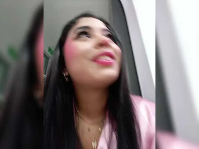 Live sex webcam photo for NickyCole #291060490