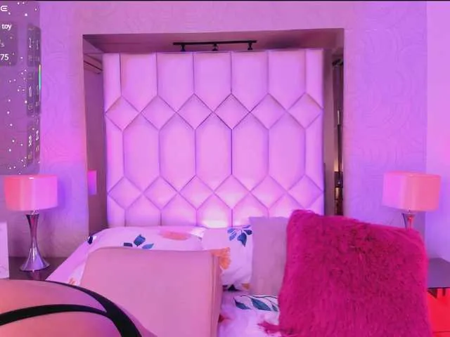 Live sex webcam photo for NickyCole #291579680