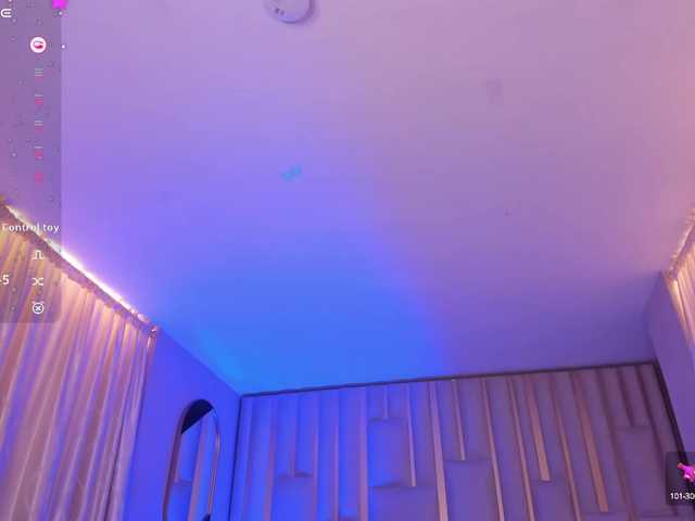 Live sex webcam photo for NickyLawson #290596578