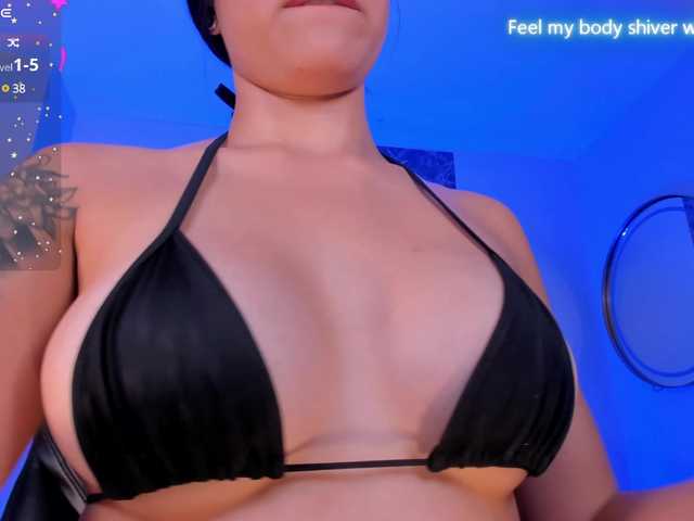 Live sex webcam photo for NickyLawson #290670540