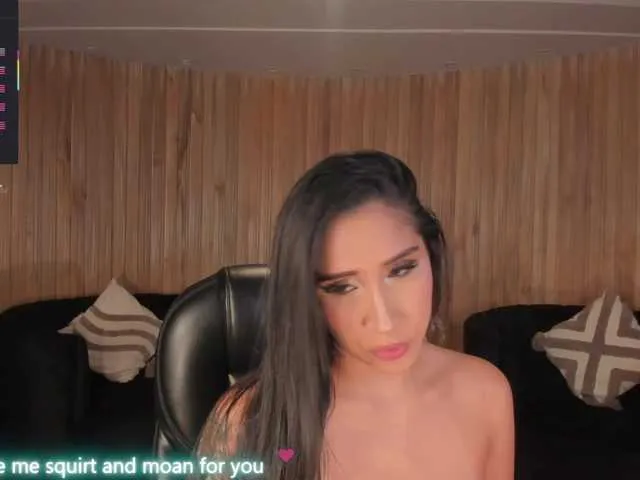 Live sex webcam photo for NickyLawson #292400146