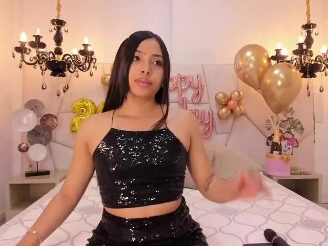 Live sex webcam photo for Nickywhitee #272032579