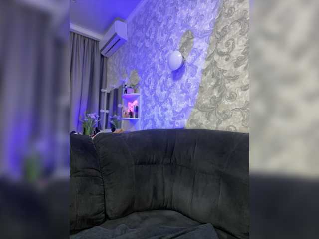 Live sex webcam photo for Nicol #277690621