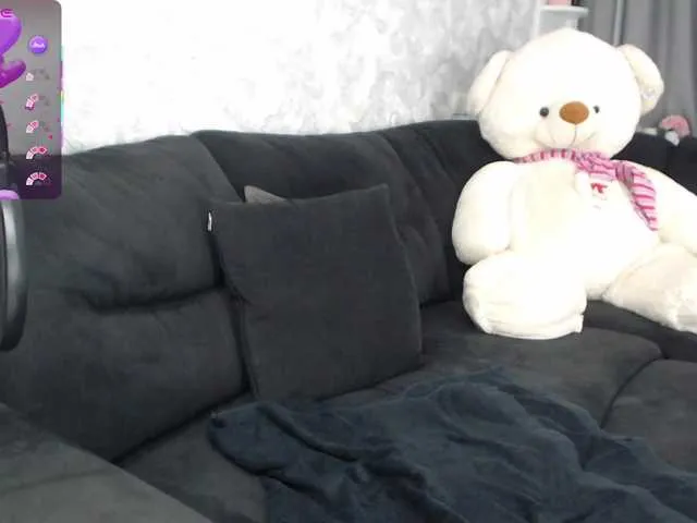 Live sex webcam photo for Nicol #291595742