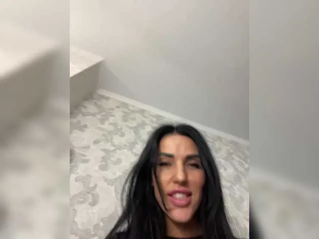 Live sex webcam photo for Nicol #292096105