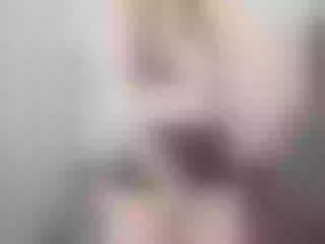 Live sex webcam photo for NicolMoon3 #272129823