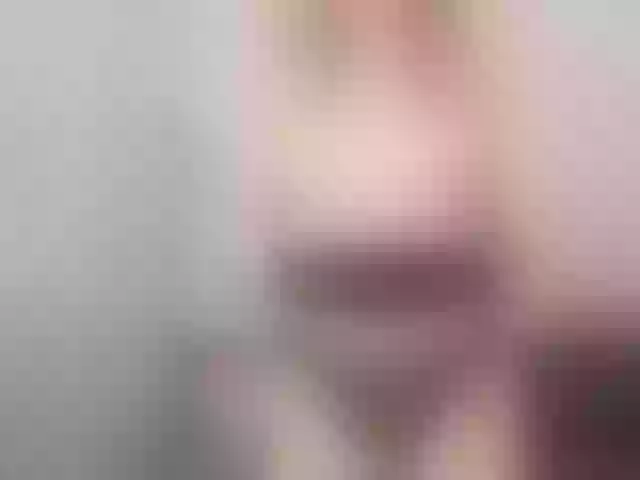 Live sex webcam photo for NicolMoon3 #272132212