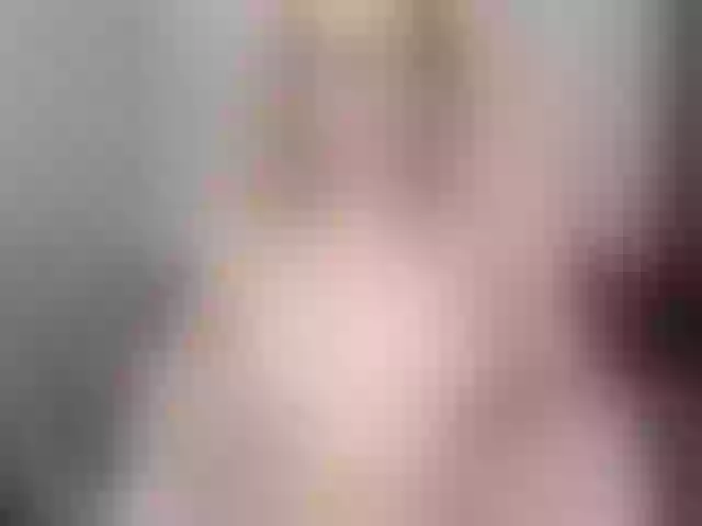 Live sex webcam photo for NicolMoon3 #273601384