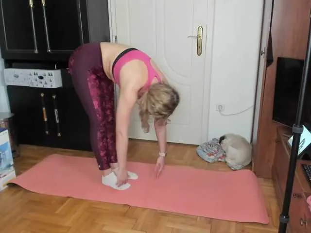 Live sex webcam photo for NicolMoon3 #274065820