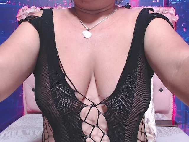 Live sex webcam photo for NicolTamara #276694195