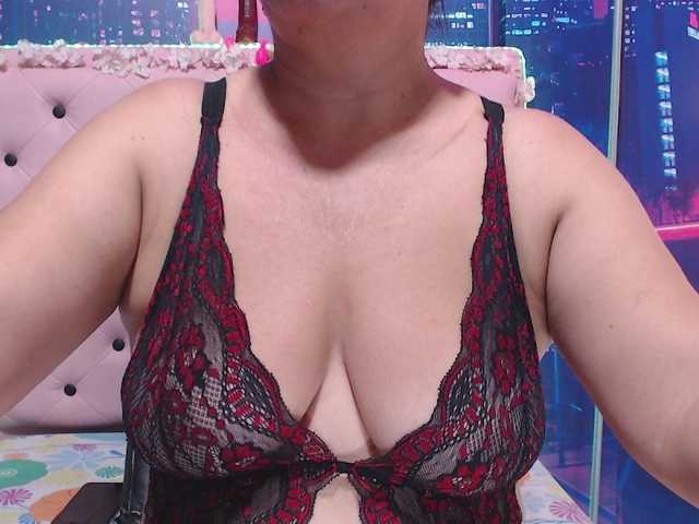 Live sex webcam photo for NicolTamara #276897117