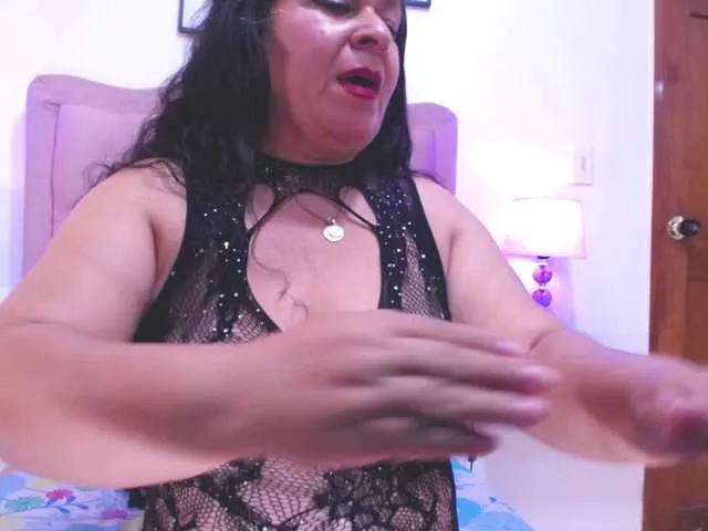 Live sex webcam photo for NicolTamara #291196854