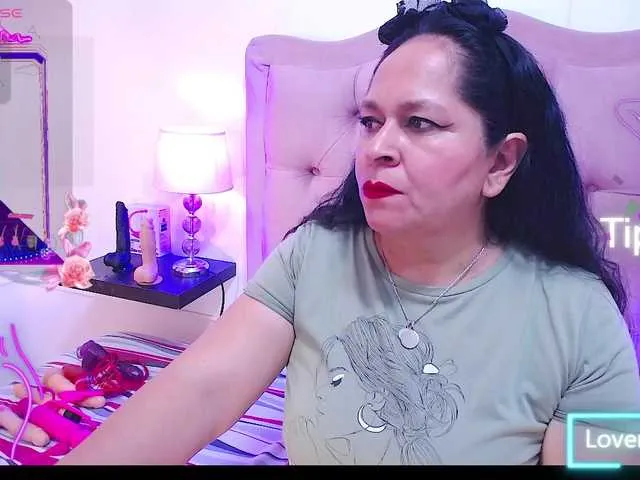 Live sex webcam photo for NicolTamara #291665939