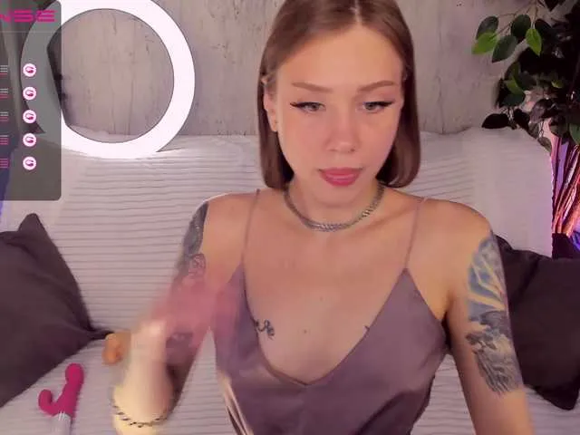 Live sex webcam photo for Nicole-Greene #275627017
