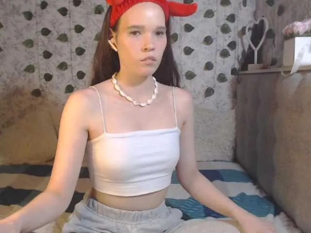 Live sex webcam photo for Nicole-Petit #291320807