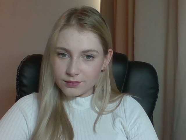 Live sex webcam photo for NicoleAdorable #276252540