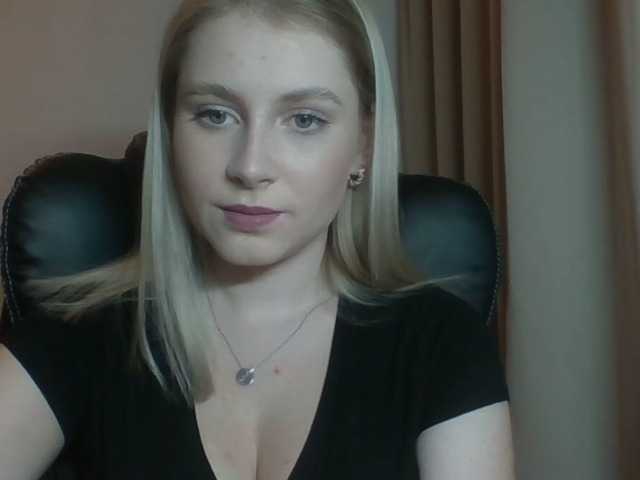 Live sex webcam photo for NicoleAdorable #276305454