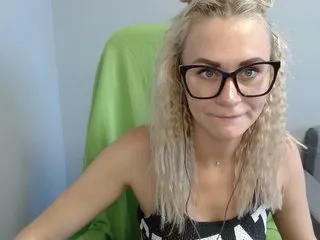 Live sex webcam photo for NicoleAmes #228775126