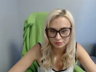 Live sex webcam photo for NicoleAmes #228950810