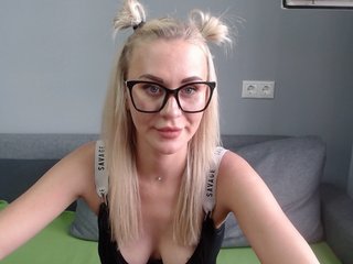 Live sex webcam photo for NicoleAmes #230051965