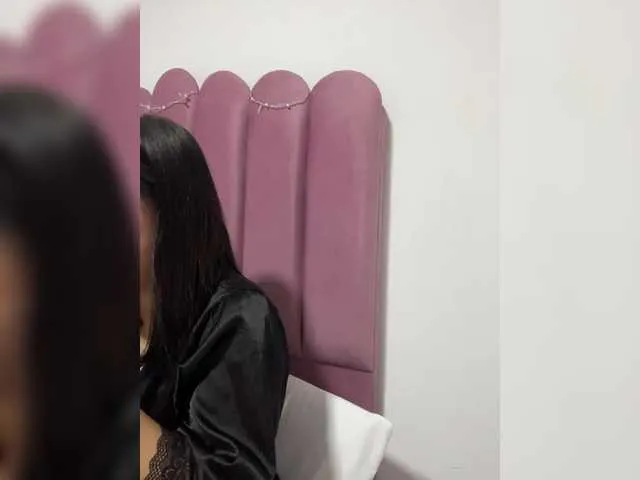 Live sex webcam photo for NicoleBaker #290639381