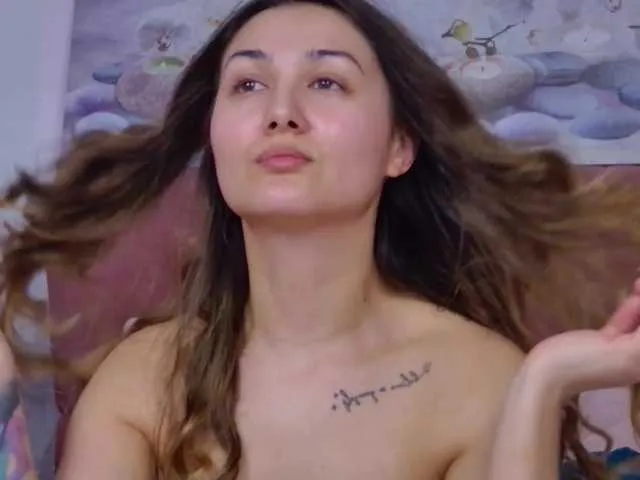 Live sex webcam photo for NicoleLegh #290574592