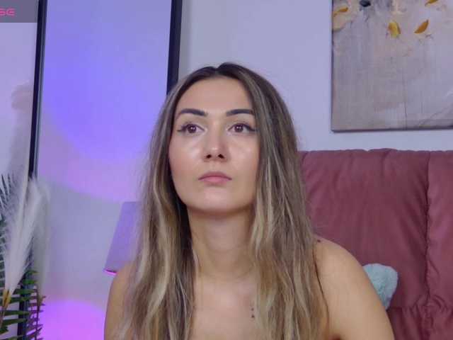 Live sex webcam photo for NicoleLegh #292323205